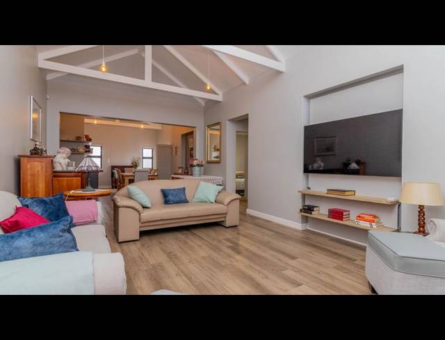 3 BEDROOM HOUSE FOR SALE IN VERMONT